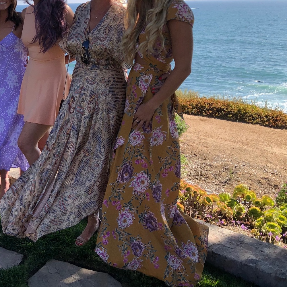 Flynn Skye Floral Dress - Picture 4 of 5